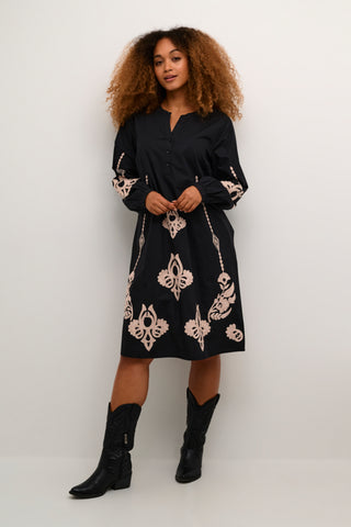 Ipilo Dress in Oriental Black