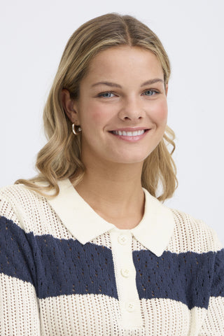 Vally Pullover in Navy & White