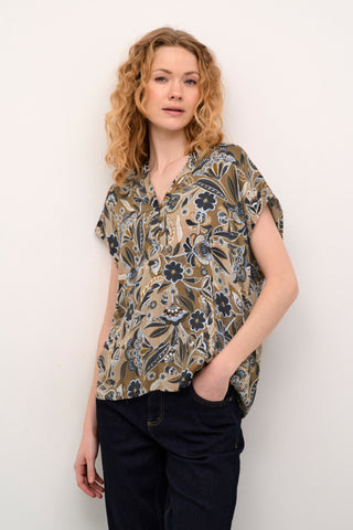 Ibi Dittemarie Shortsleeve Blouse in Sand Flower