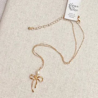 Bow Pearl Pendant Necklace