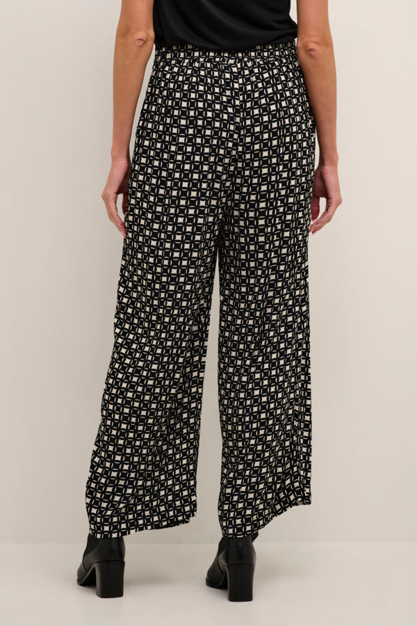 Nilia Amber Culotte Pants – Threads Boutique