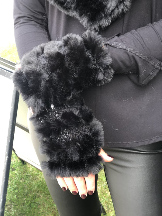 Knitted Faux Fur Arm Cuffs Black