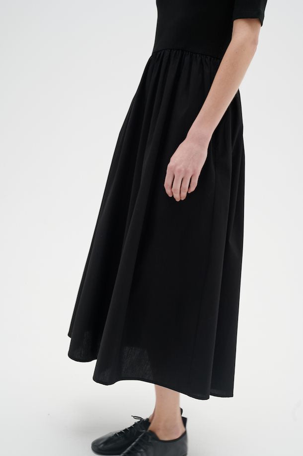 Dagnama Short Sleeve Dress in Black